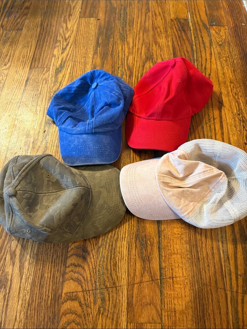 🎉Like New! Assorted Four-Pack Baseball Caps — Red, Blue, Blush, & Camo